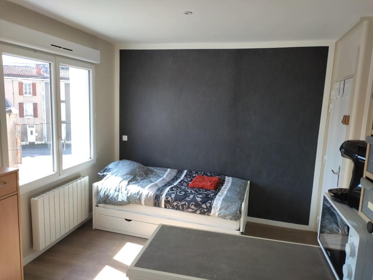Studio 9 Proche De La Gare Sncf Apartment Angouleme Ngoại thất bức ảnh